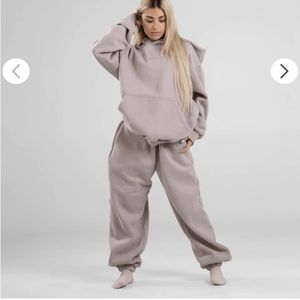 Comfrt sweats color in bark